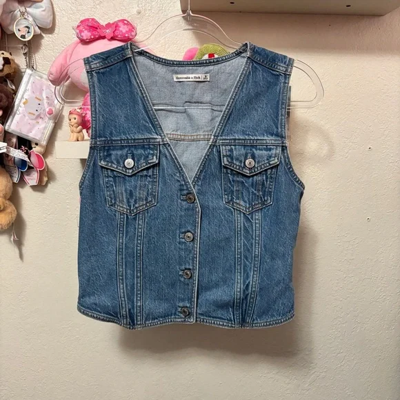 Abercrombie & Fitch Denim Vest Top Size Small - Picture 2 of 6